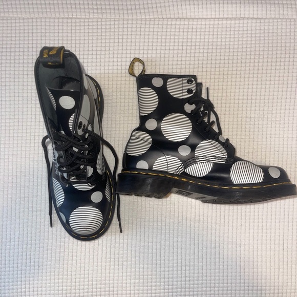 *NWOT* 1460 Doc Martens polka dot leather lace up boots whimsigoth - Picture 7 of 7